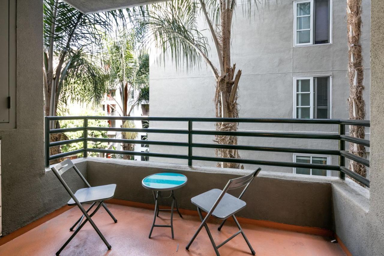 Fully Furnished Suites In Cloverfield Los Ángeles Exterior foto