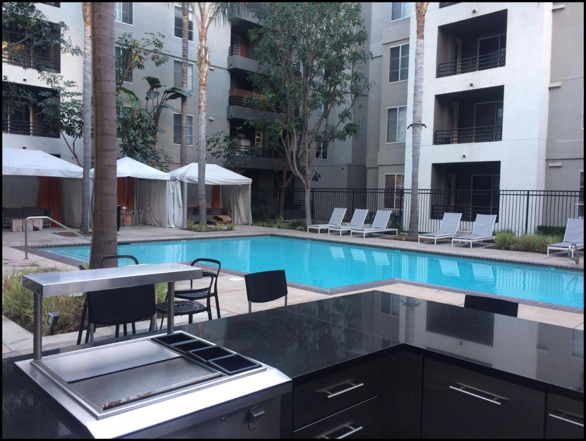 Fully Furnished Suites In Cloverfield Los Ángeles Exterior foto